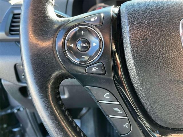 2016 Honda Pilot 2WD Touring with DVD Rear Entertainment System and Navigation