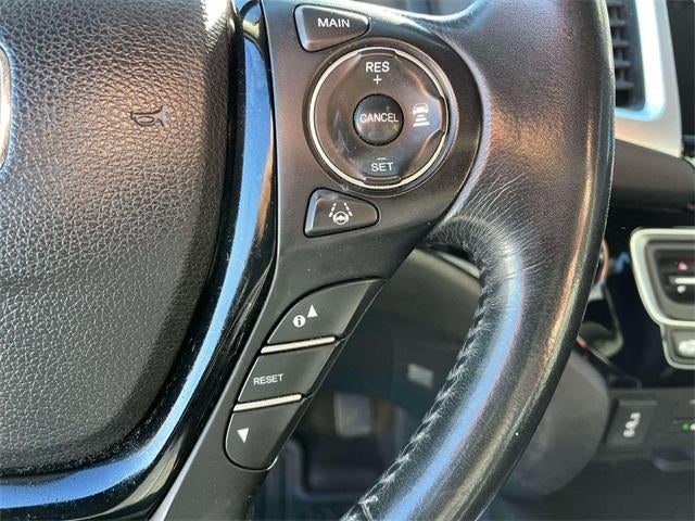 2016 Honda Pilot 2WD Touring with DVD Rear Entertainment System and Navigation