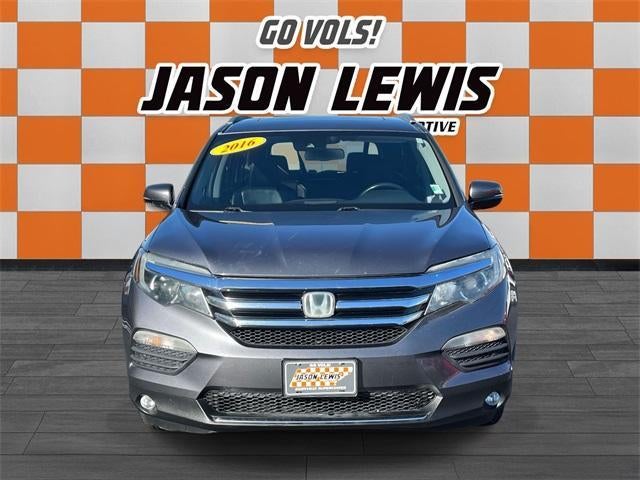 2016 Honda Pilot 2WD Touring with DVD Rear Entertainment System and Navigation