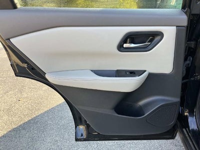 2025 Nissan Rogue FWD SV