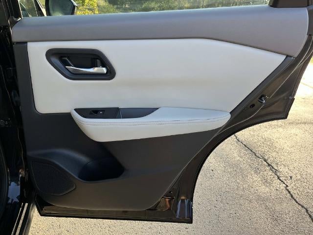 2025 Nissan Rogue FWD SV