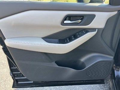 2025 Nissan Rogue FWD SV