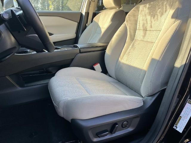 2025 Nissan Rogue FWD SV