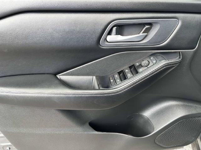 2024 Nissan Rogue AWD SV