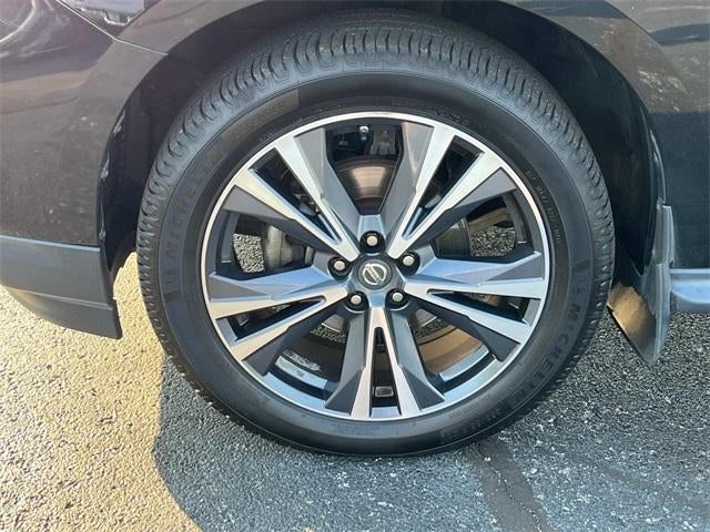 2018 Nissan Pathfinder FWD Platinum