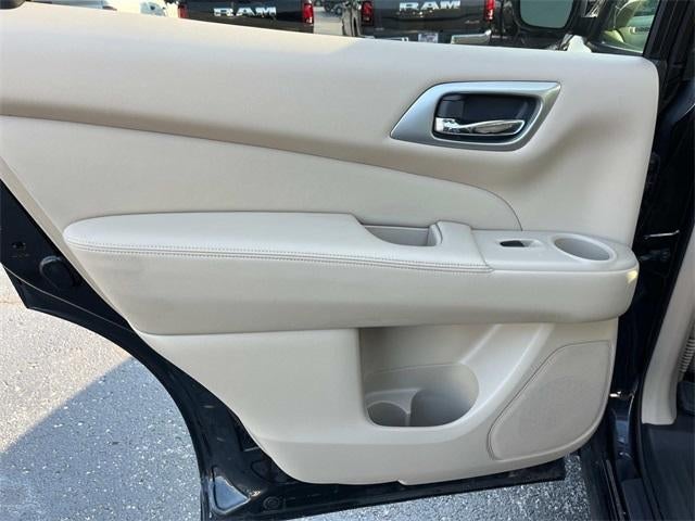 2018 Nissan Pathfinder FWD Platinum