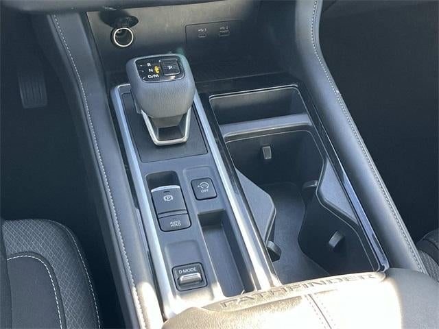 2024 Nissan Pathfinder SV 2WD