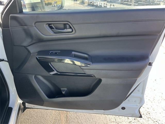 2024 Nissan Pathfinder SV 2WD