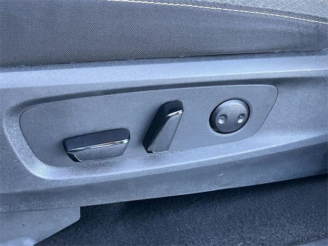 2024 Nissan Pathfinder SV 2WD