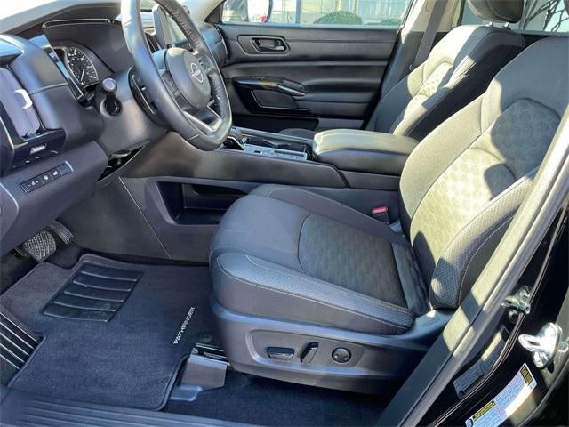 2025 Nissan Pathfinder SV 2WD