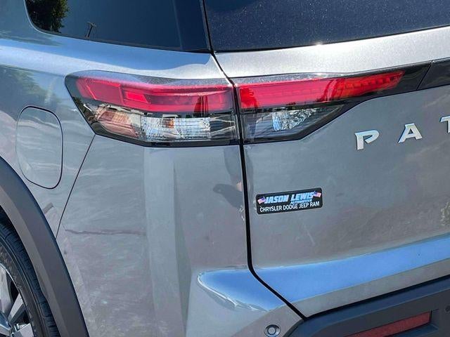 2025 Nissan Pathfinder SV 4WD