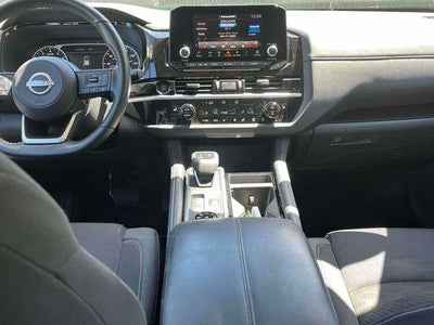 2025 Nissan Pathfinder SV 4WD