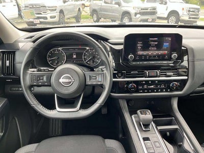 2025 Nissan Pathfinder SV 4WD