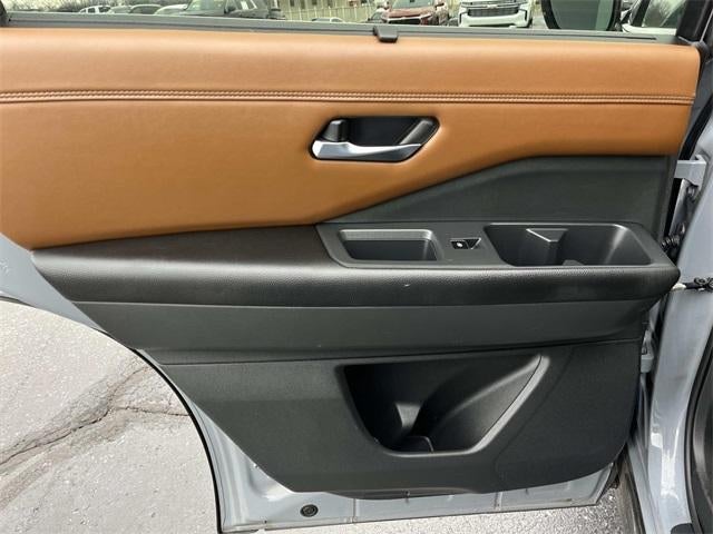 2022 Nissan Pathfinder Platinum 4WD