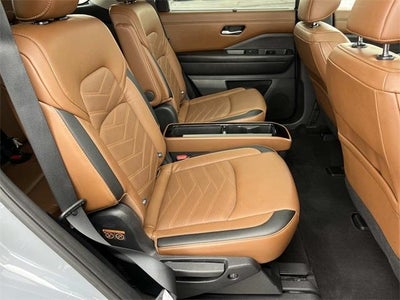 2022 Nissan Pathfinder Platinum 4WD