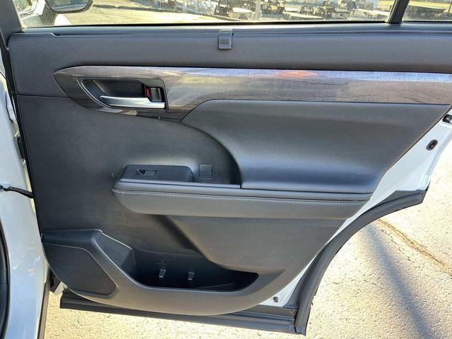 2021 Toyota Highlander Hybrid Platinum AWD (Natl)