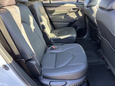 2021 Toyota Highlander Hybrid Platinum AWD (Natl)