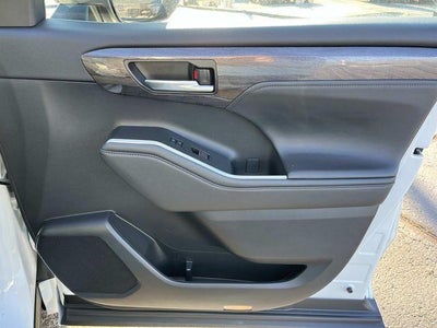 2021 Toyota Highlander Hybrid Platinum AWD (Natl)