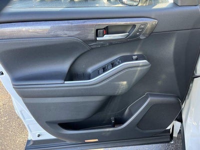 2021 Toyota Highlander Hybrid Platinum AWD (Natl)