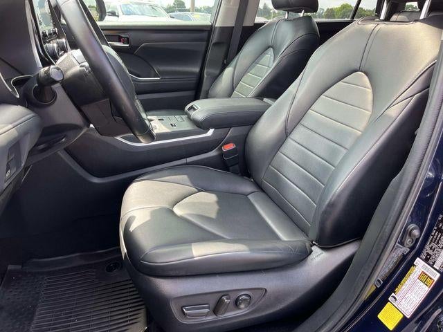 2022 Toyota Highlander XLE FWD (Natl)
