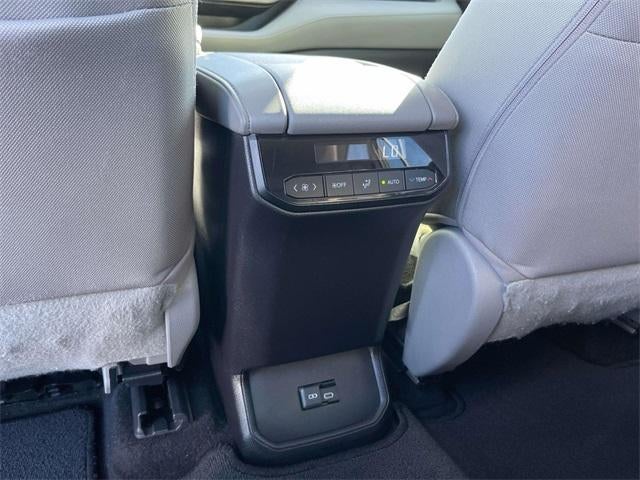 2023 Toyota Highlander L FWD (Natl)