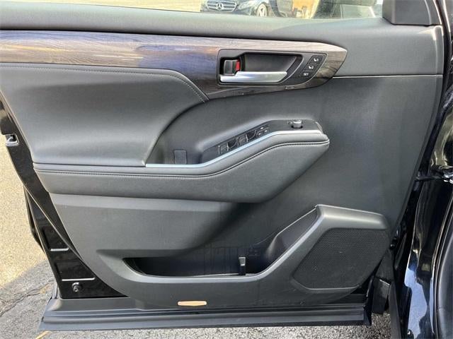 2023 Toyota Highlander Platinum AWD (Natl)