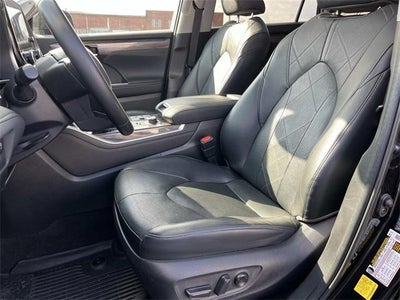 2023 Toyota Highlander Platinum AWD (Natl)