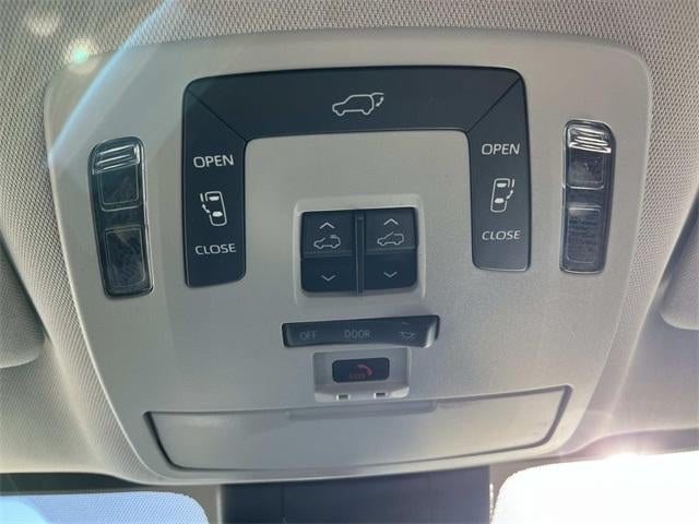 2024 Toyota Sienna XLE FWD 7-Passenger (Natl)