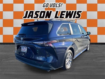 2024 Toyota Sienna XLE FWD 7-Passenger (Natl)