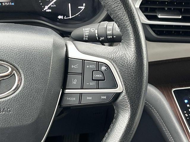 2023 Toyota Sienna XLE FWD 8-Passenger (Natl)