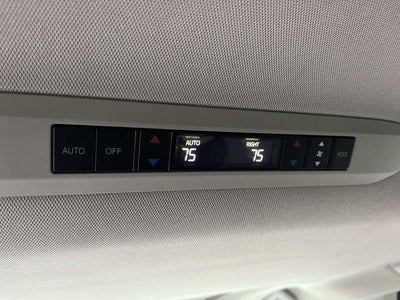 2023 Toyota Sienna XLE FWD 8-Passenger (Natl)