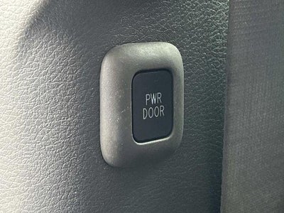 2023 Toyota Sienna XLE FWD 8-Passenger (Natl)