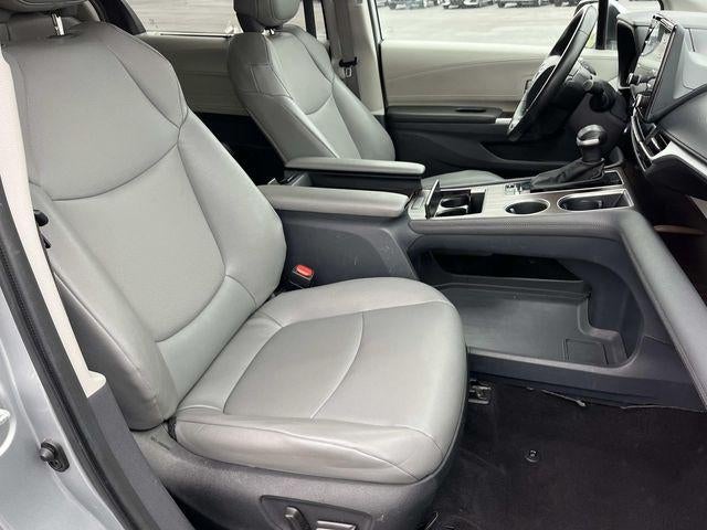 2023 Toyota Sienna XLE FWD 8-Passenger (Natl)