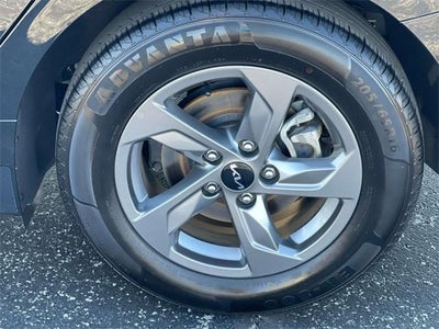 2023 Kia K5 LXS Auto FWD