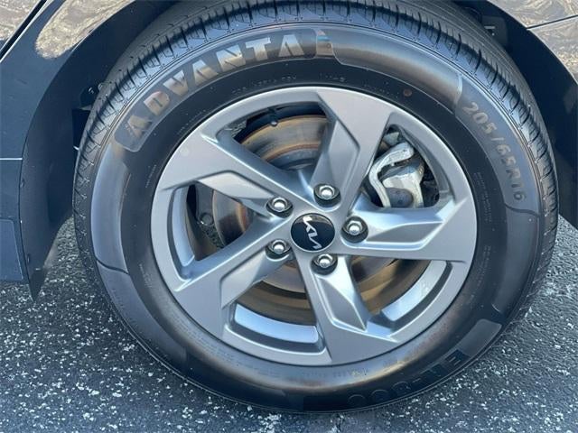 2023 Kia K5 LXS Auto FWD