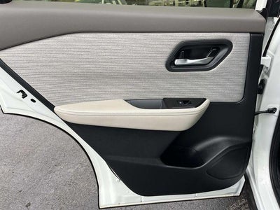 2023 Nissan Rogue FWD SV *Ltd Avail*