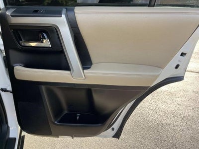 2015 Toyota 4Runner RWD 4dr V6 SR5 (Natl)