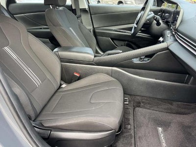 2024 Hyundai ELANTRA SEL IVT