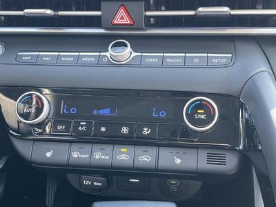 2025 Hyundai ELANTRA SEL Convenience IVT
