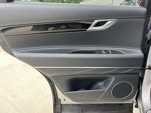 2025 Genesis GV80 2.5T Standard AWD