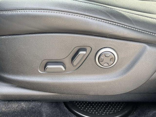 2025 Genesis GV80 2.5T Standard AWD