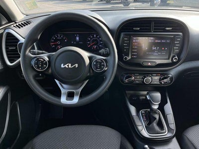 2022 Kia Soul LX IVT