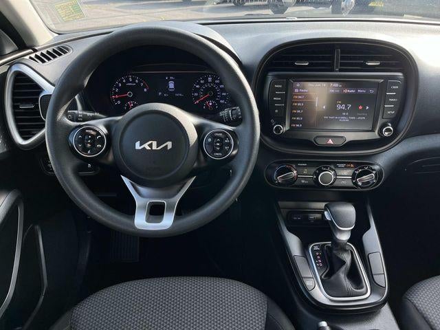 2022 Kia Soul LX IVT