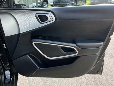 2022 Kia Soul LX IVT