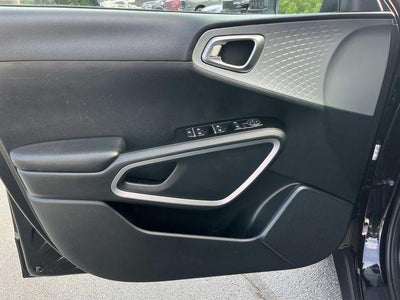 2022 Kia Soul LX IVT