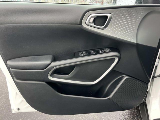 2024 Kia Soul LX IVT