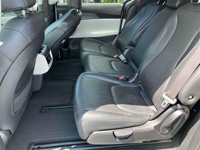 2024 Kia Carnival LX FWD