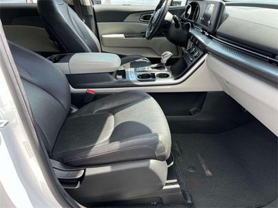 2024 Kia Carnival LX FWD