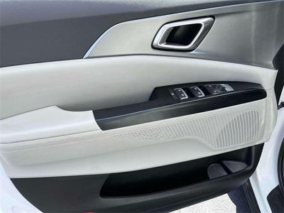 2024 Kia Carnival LX FWD