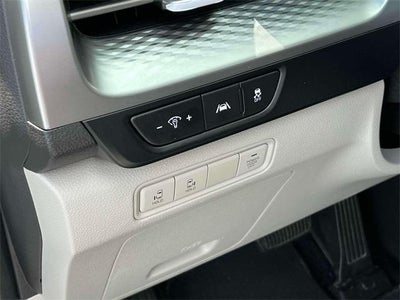 2024 Kia Carnival LX FWD